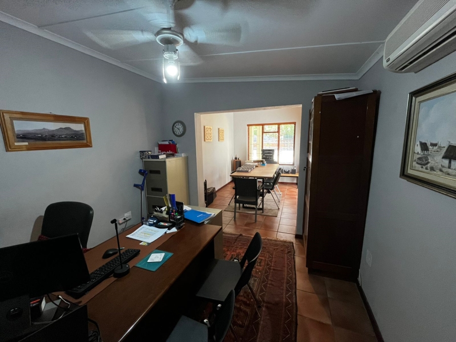 4 Bedroom Property for Sale in Rouxpark Western Cape